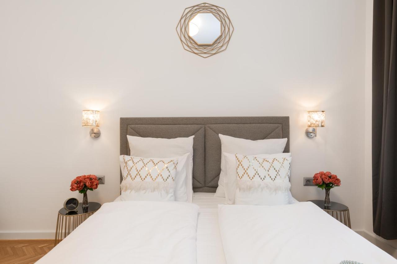 Space And Style In The Heart Of Budapest W 2Br&2Bt Bagian luar foto